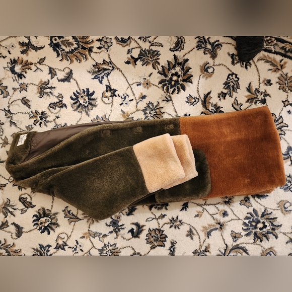 Cozy Shacket - Picture 3 of 5